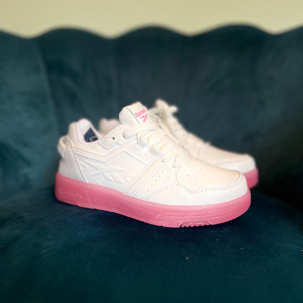 Girls Reebok sneaker